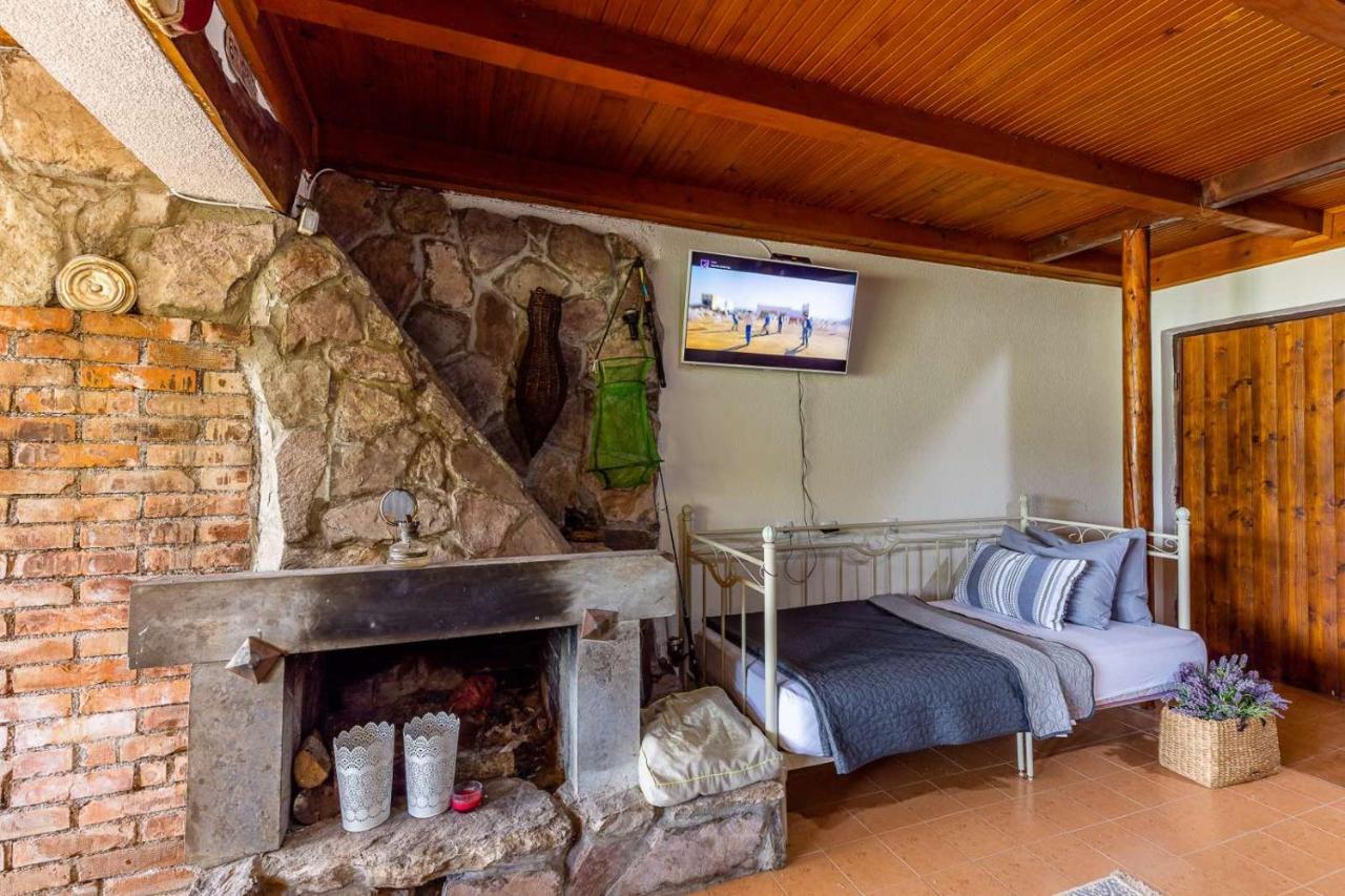 Lake House Buric Vranjina Luaran gambar