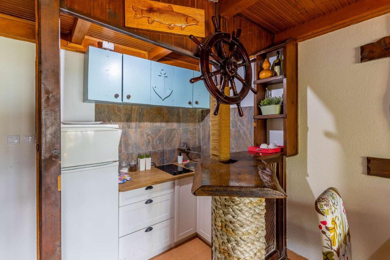 Lake House Buric Vranjina Luaran gambar