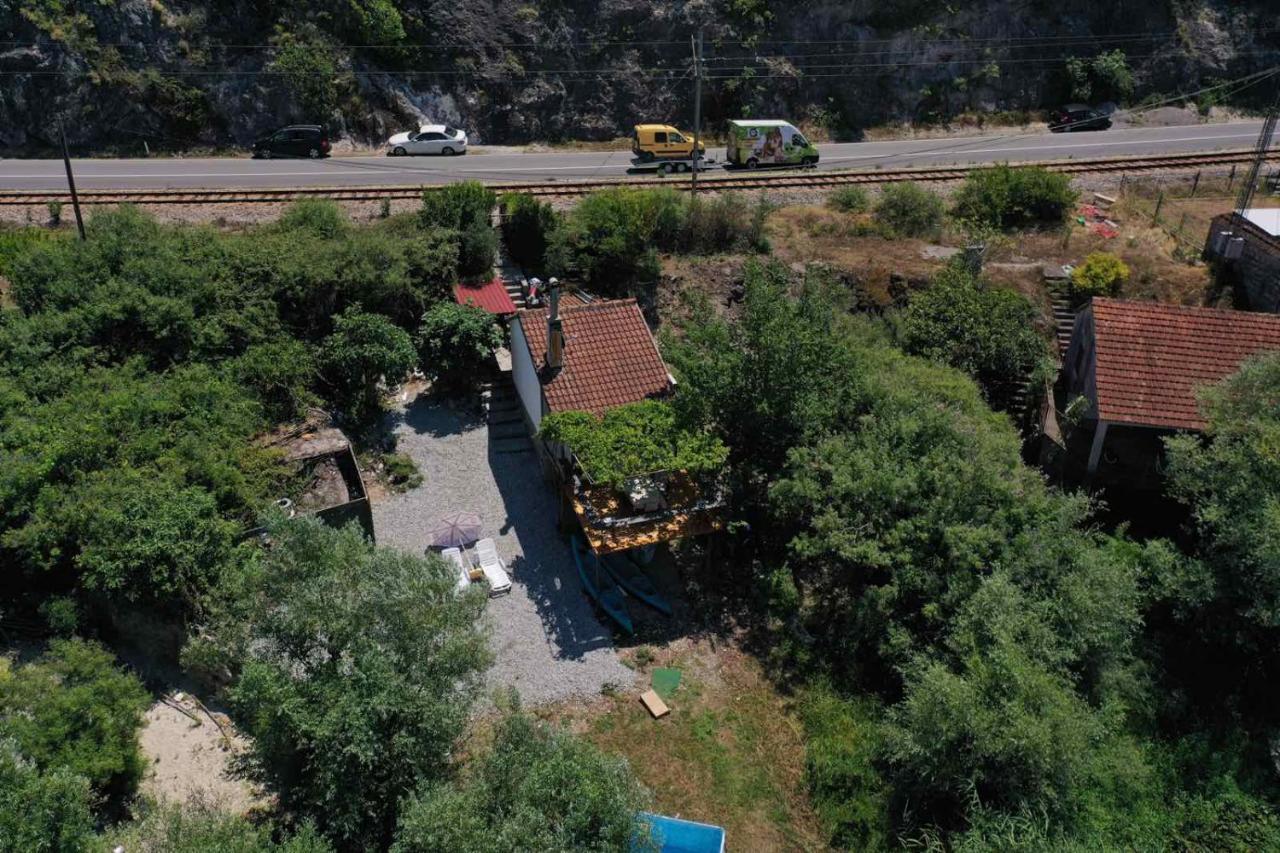 Lake House Buric Vranjina Luaran gambar