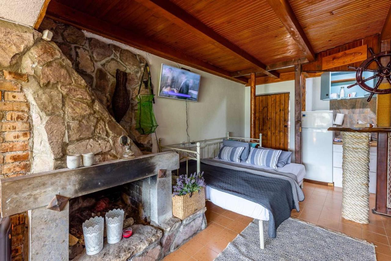 Lake House Buric Vranjina Luaran gambar