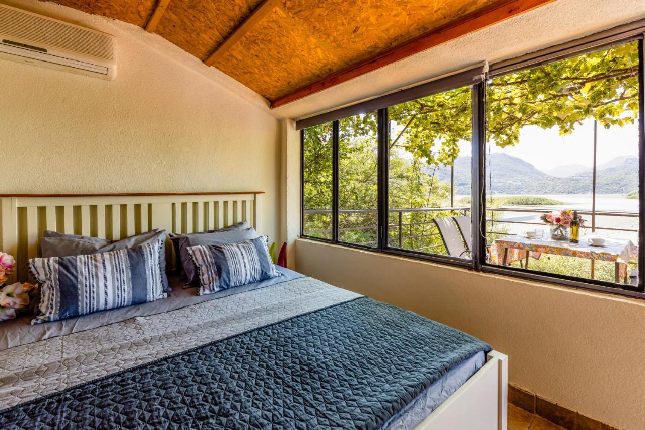 Lake House Buric Vranjina Luaran gambar